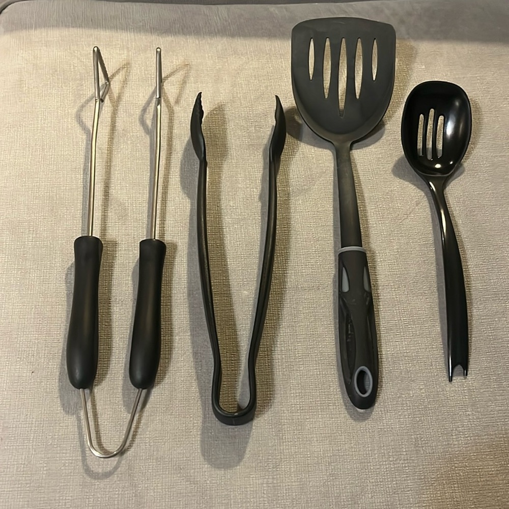 Assorted Kitchen Utensils